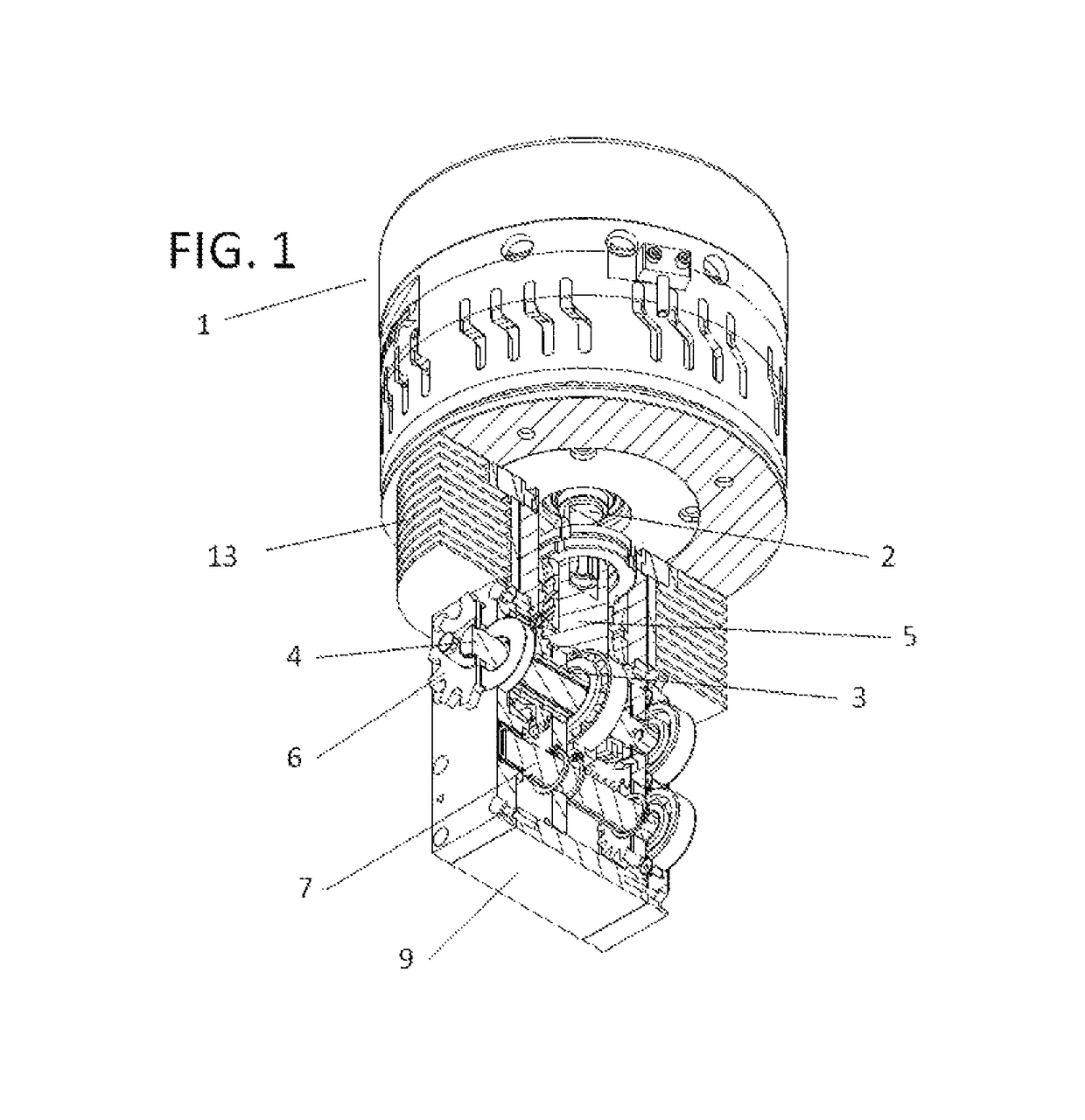 Vehicle traction device and vehicle incorporating same