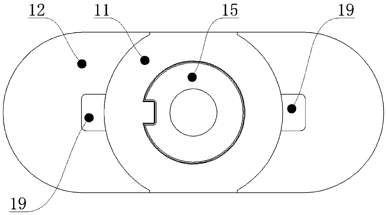 Tool apron and processing method thereof