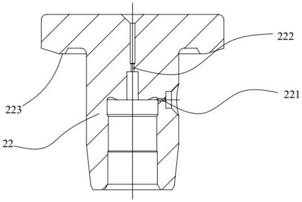 Flow adjusting device and common rail system