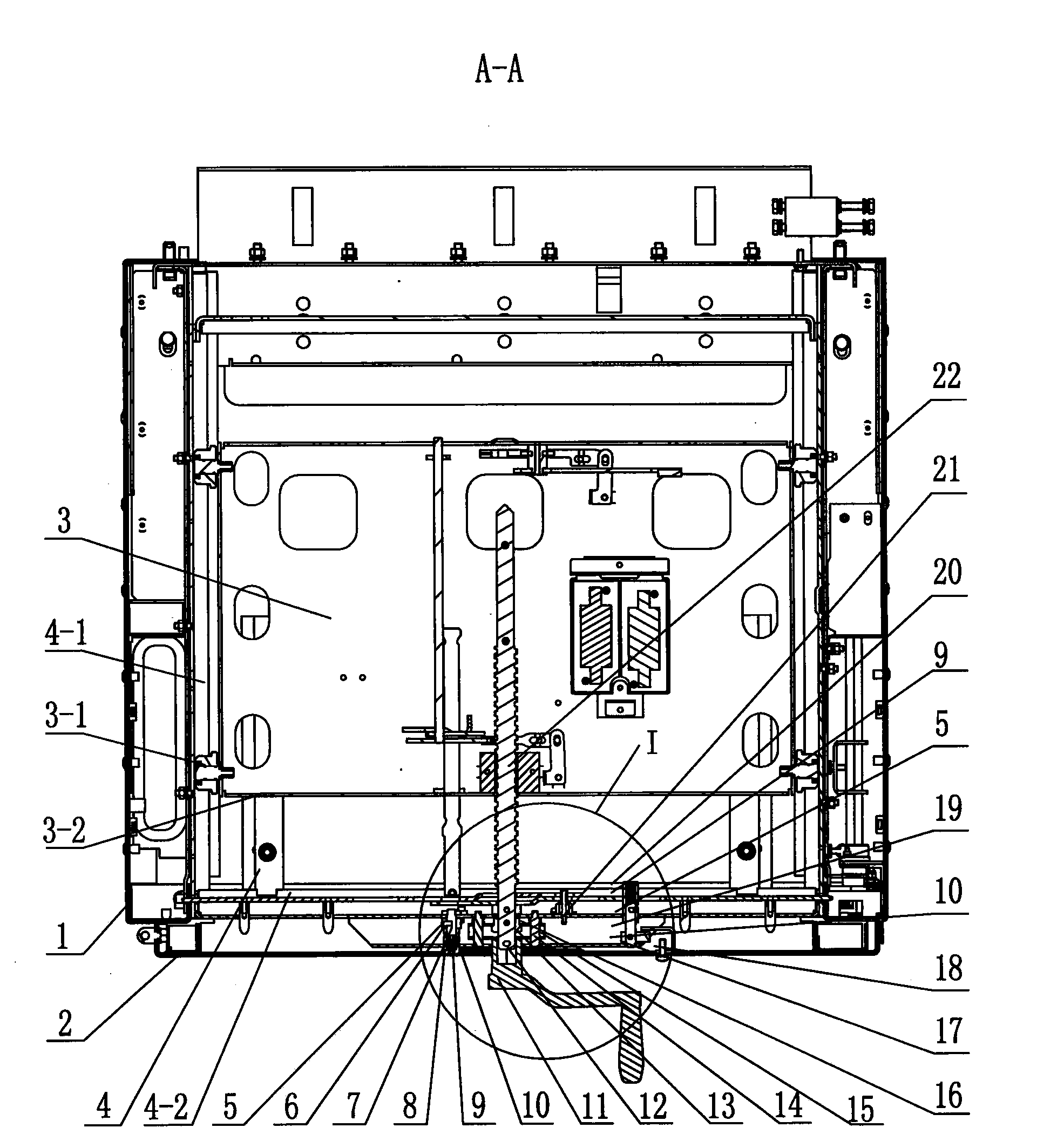 Device for interlocking chassis vehicle with cabinet door of circuit breaker chamber