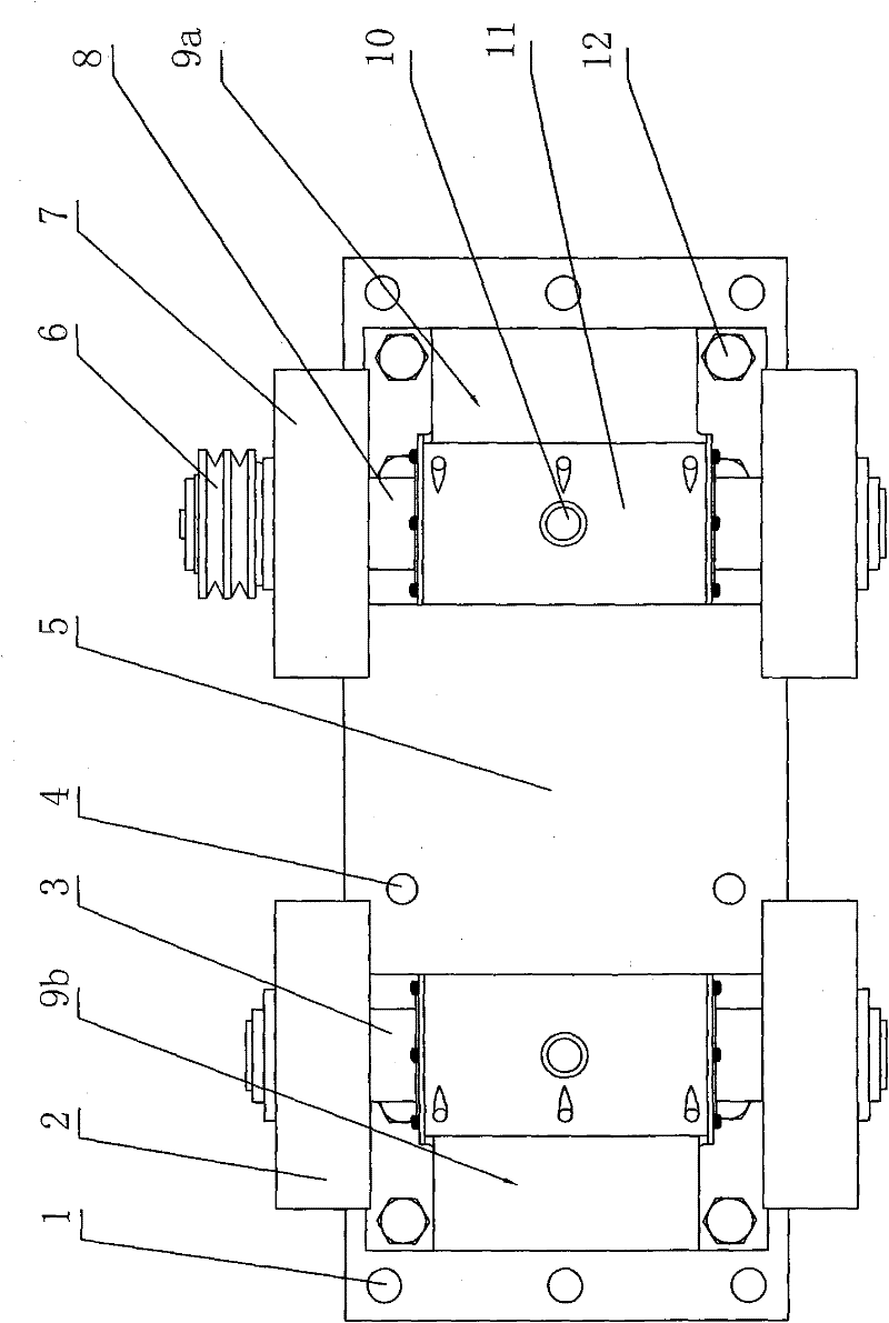 Rolling type centrifugal casting machine