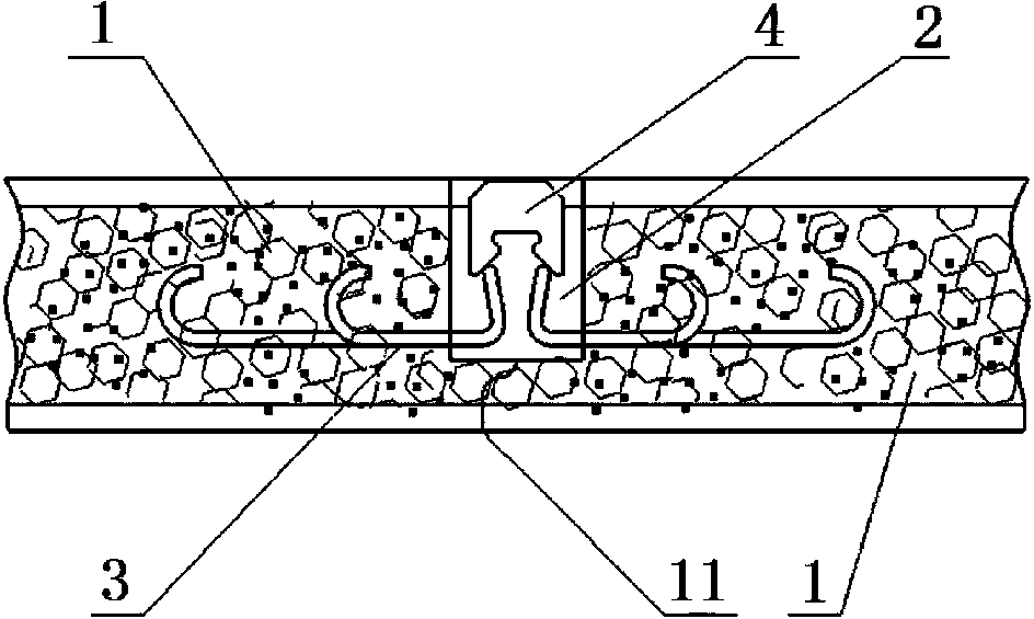 Prefabricated panel capable of effectively preventing cracking and cracking-preventing construction method thereof