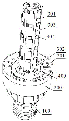 Lamp high in cooling efficiency and good in safety performance