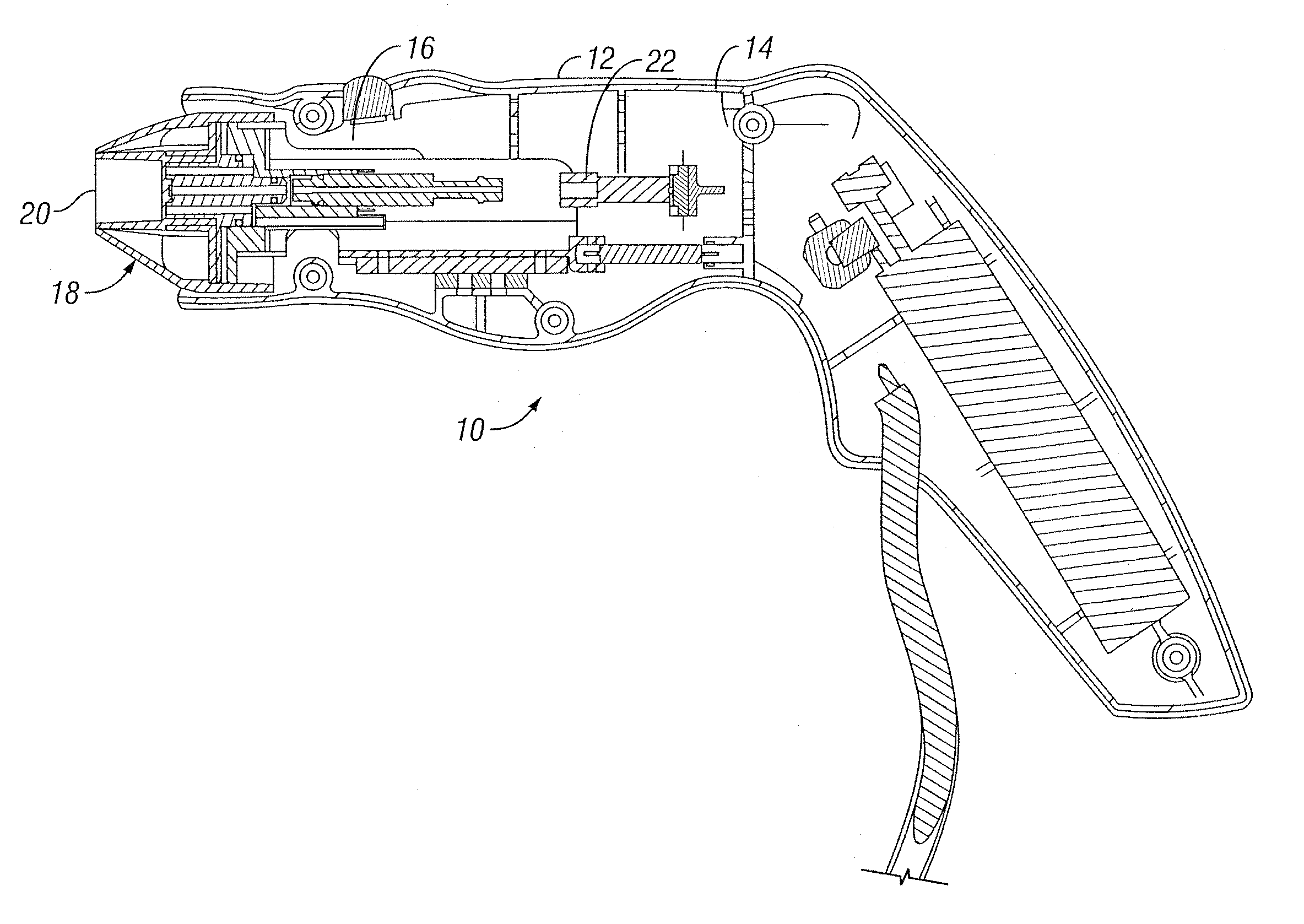 Energy delivery device for treating tissue