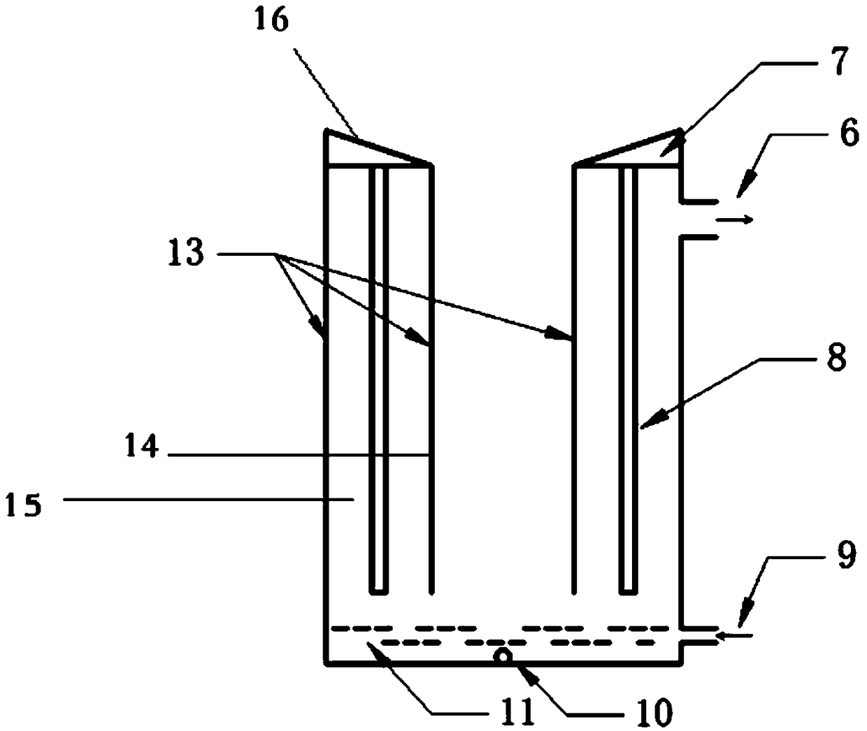 Equipment and method for combined treatment of volatile organic compounds by photocatalysis and wet method