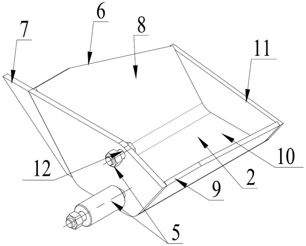 Three-section bucket in organic solid waste aerobic fermentation treatment system