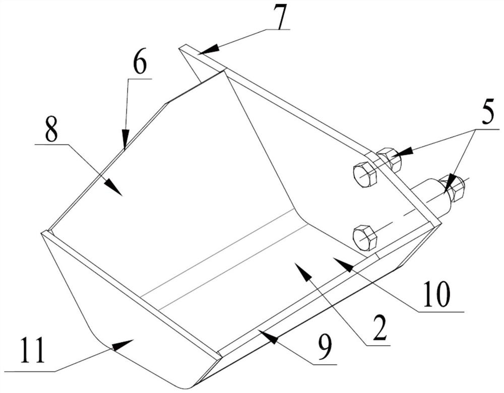 Three-section bucket in organic solid waste aerobic fermentation treatment system