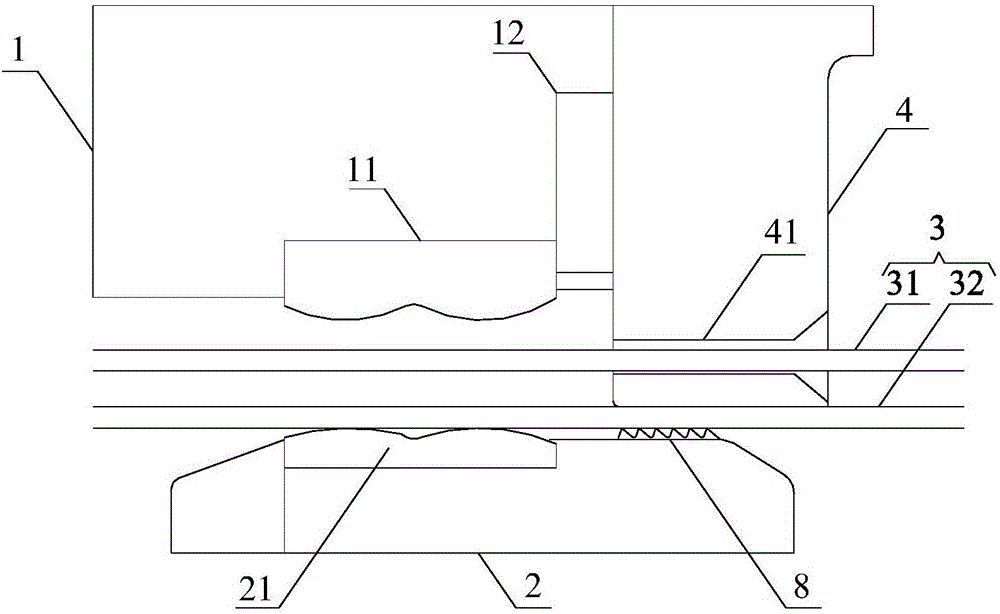 Steel strip packer with steel belt stagger cutting function and steel belt packing method