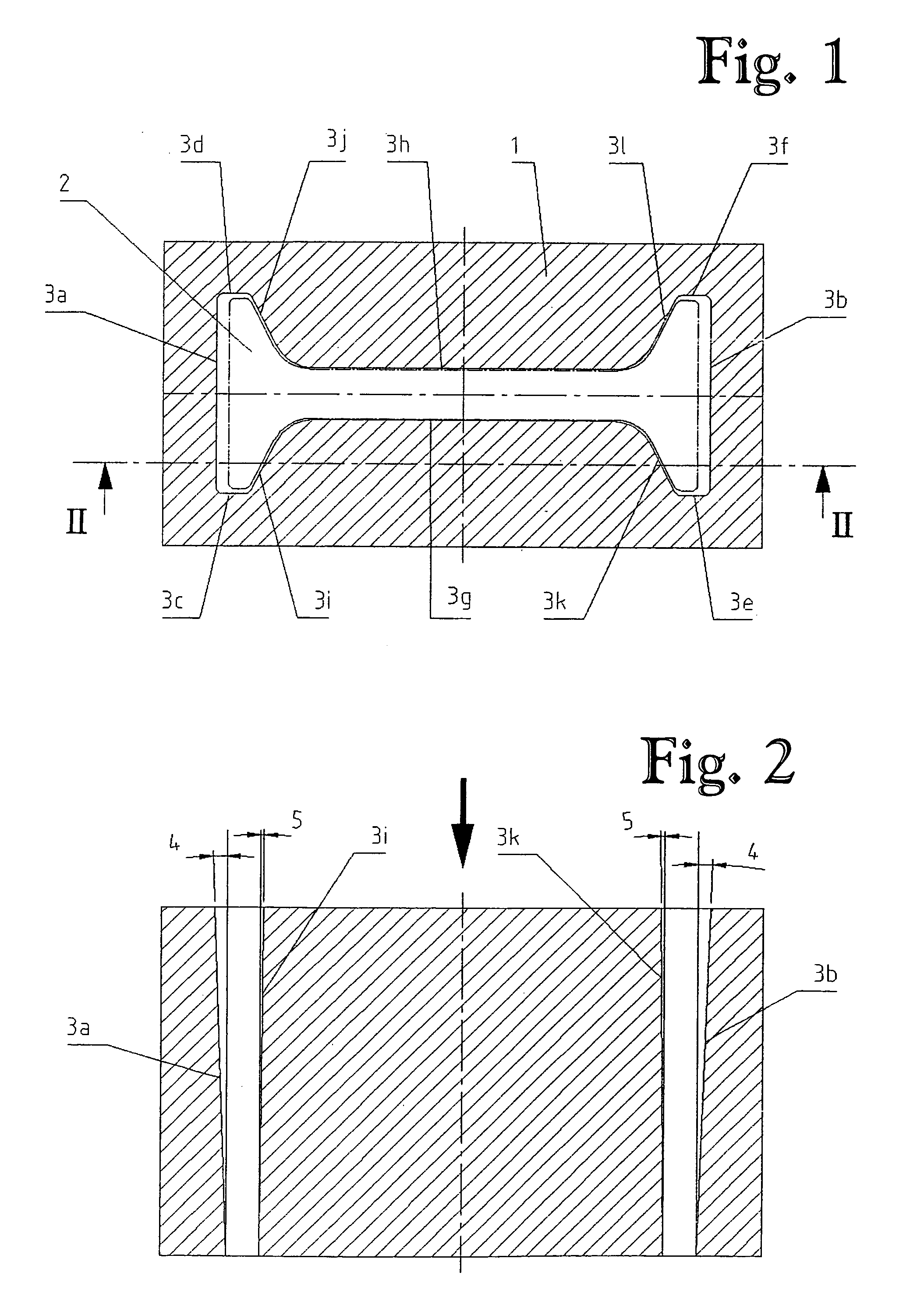 Mold for the continuous casting of preliminary sections, in particular double T-shaped preliminary sections