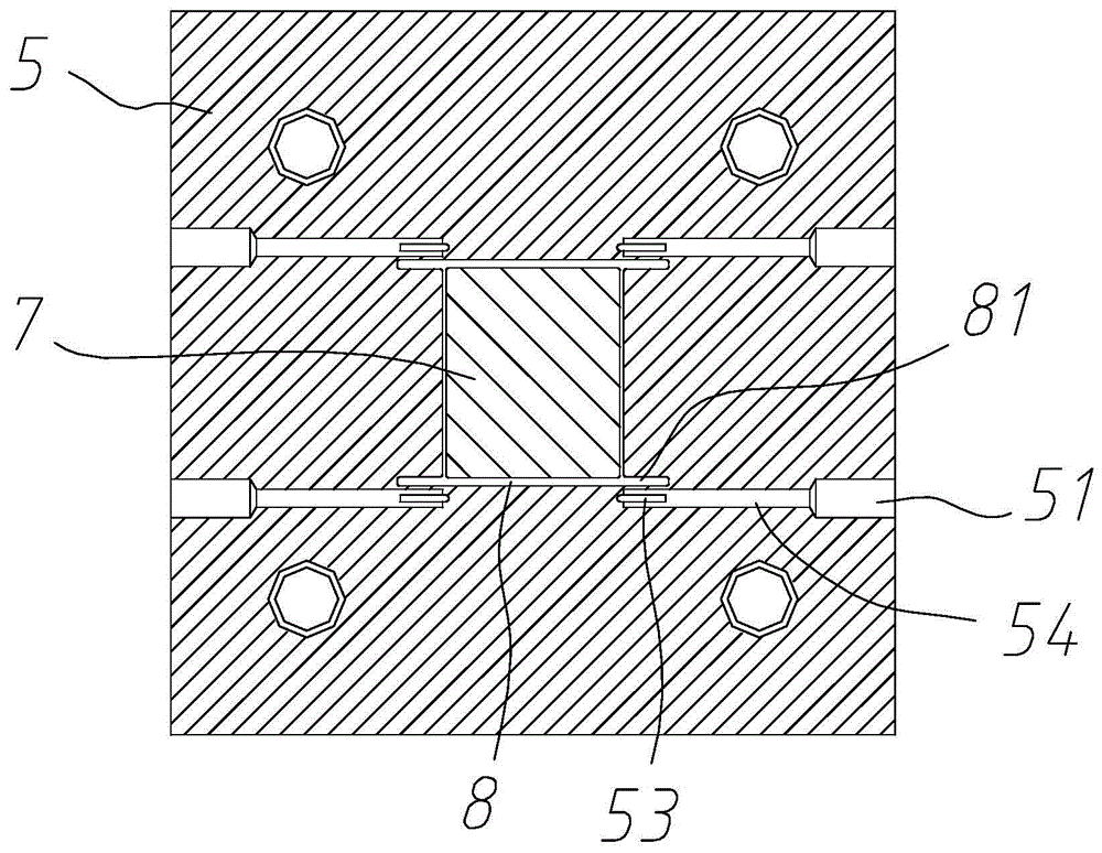 Plastic profile extrusion die head allowing material flow speed at single arm parts to be adjusted