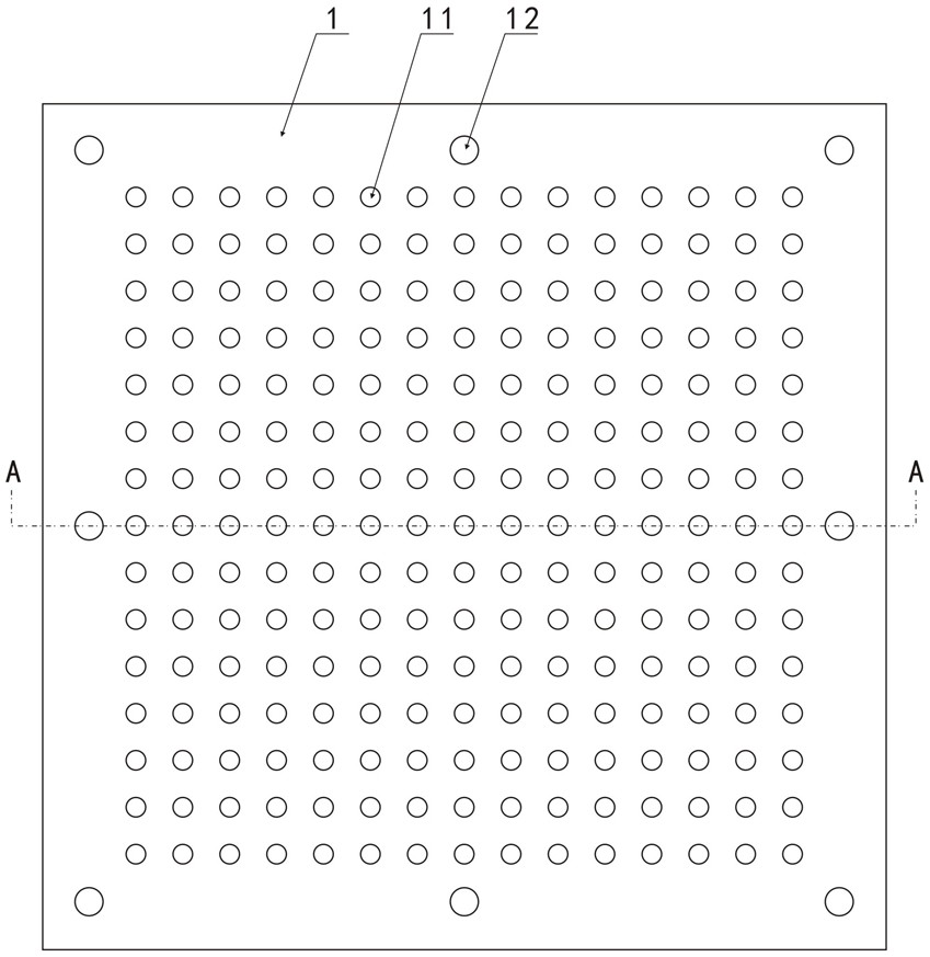 Auxiliary tool for screening and testing NTC (Negative Temperature Coefficient) thermistor chip with surface electrode