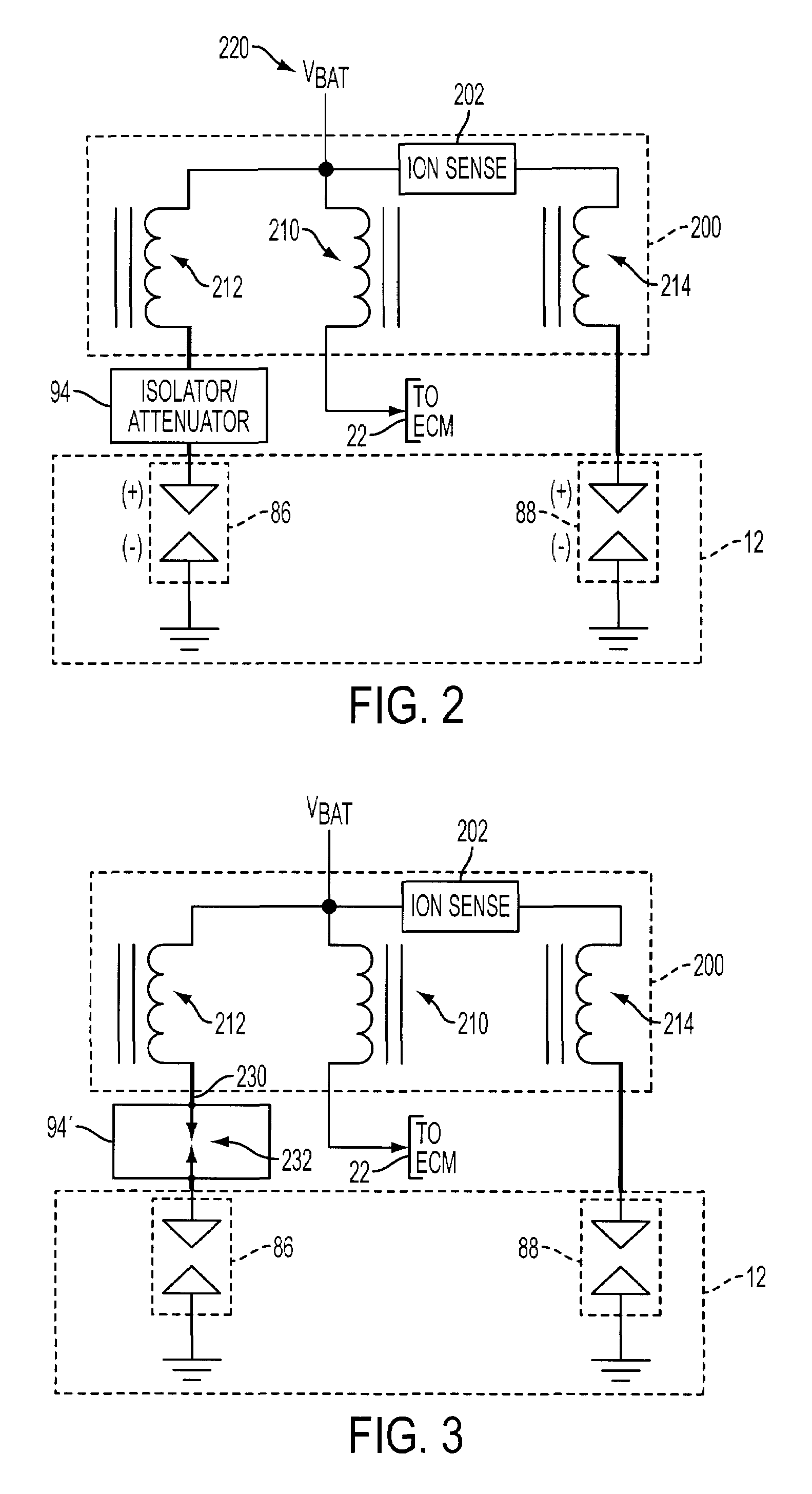 Internal combustion engine with multiple spark plugs per cylinder and ion current sensing