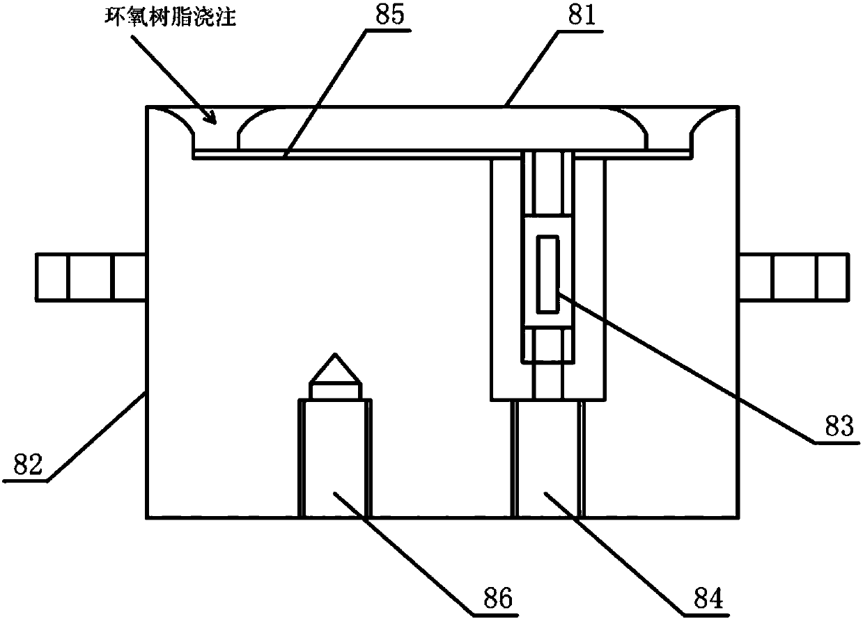 A Z-pinch wire array load voltage measuring device and method