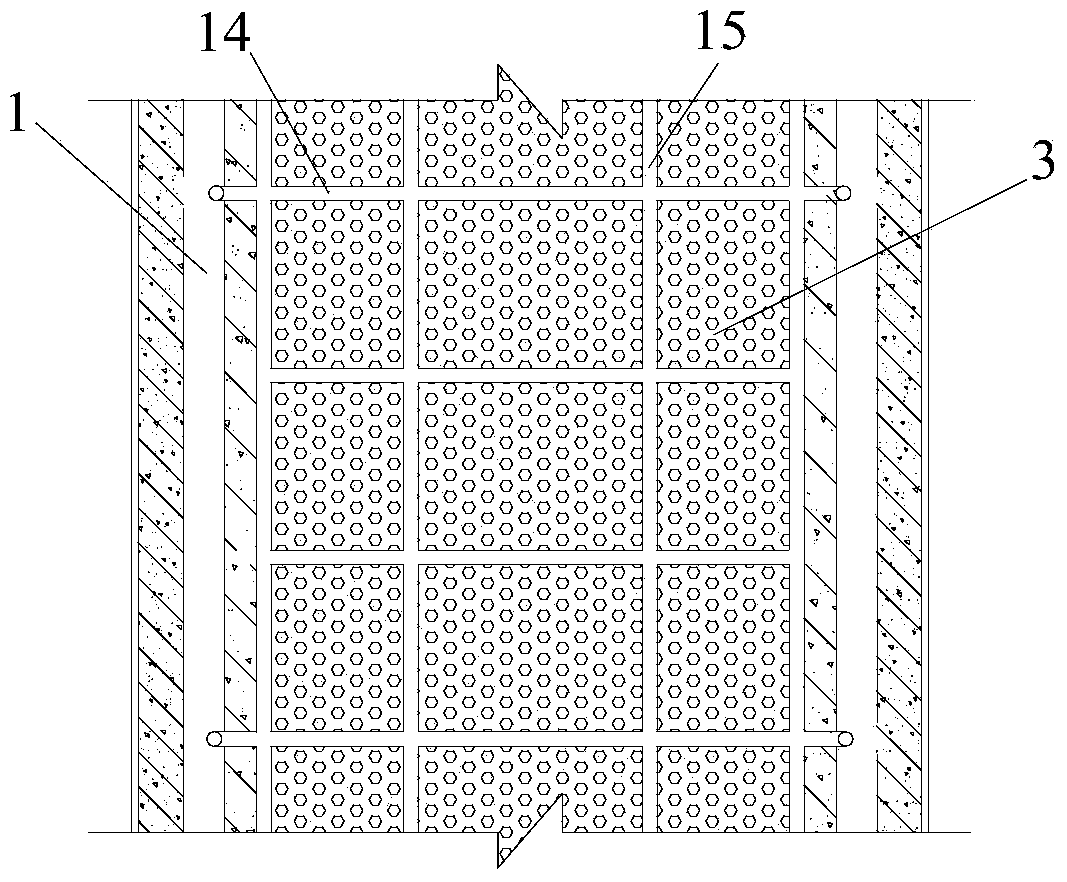 Three-dimensional-drainage roadbed structure for preventing water damage of road in cold region and construction method thereof