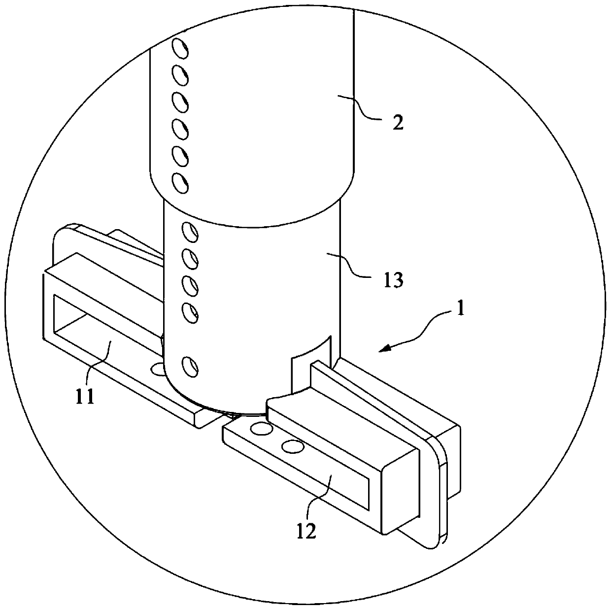 Supporting device for ship body sections and mounting method