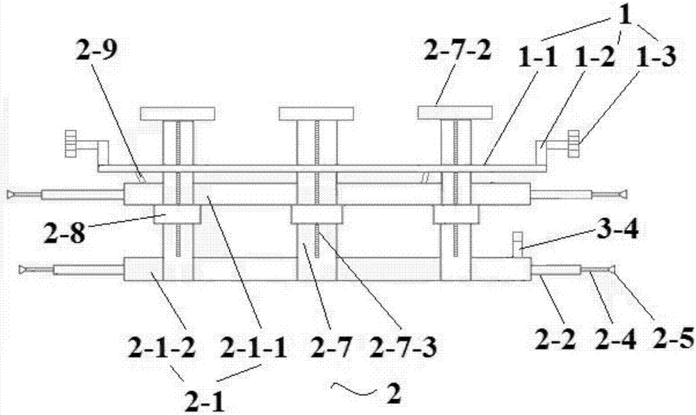 Multifunctional self-climbing type chimney cleaning device