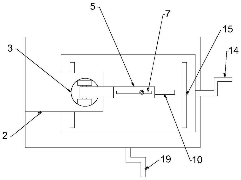 A tile arc cutting device that is easy to adjust