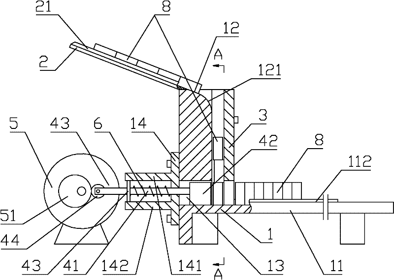 Channel-dividing compact-pushing auto-arranging tool for rotary powder forming presses