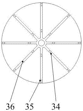 Pulping device repulping based on rotating lifting type rotor