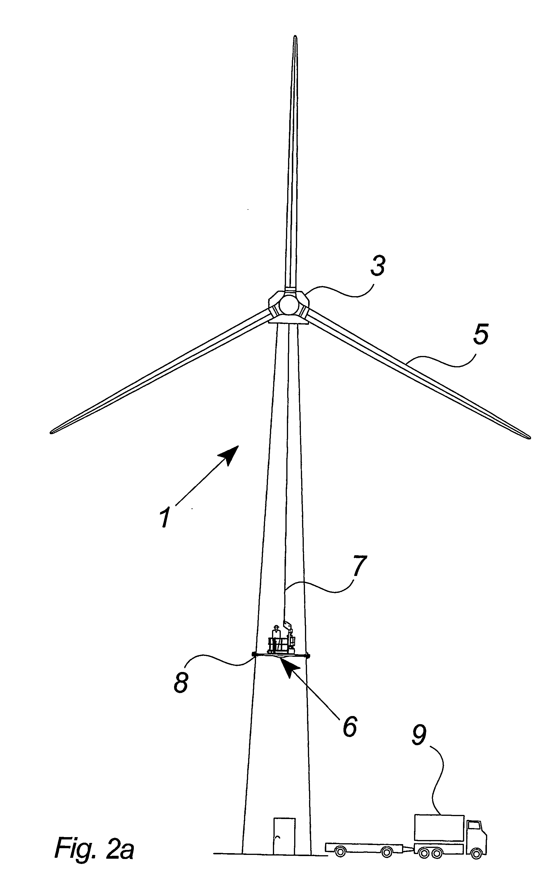 Method of servicing the outer components of a wind turbine such as the wind turbine blades and the tower with a work platform and work platform