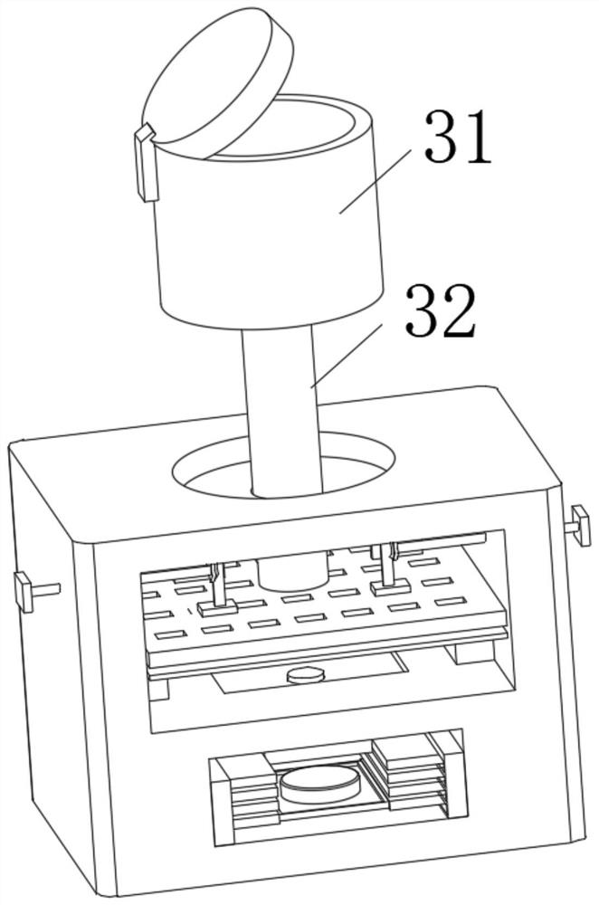 Processing device and processing method for plastic products before environment-friendly recycling