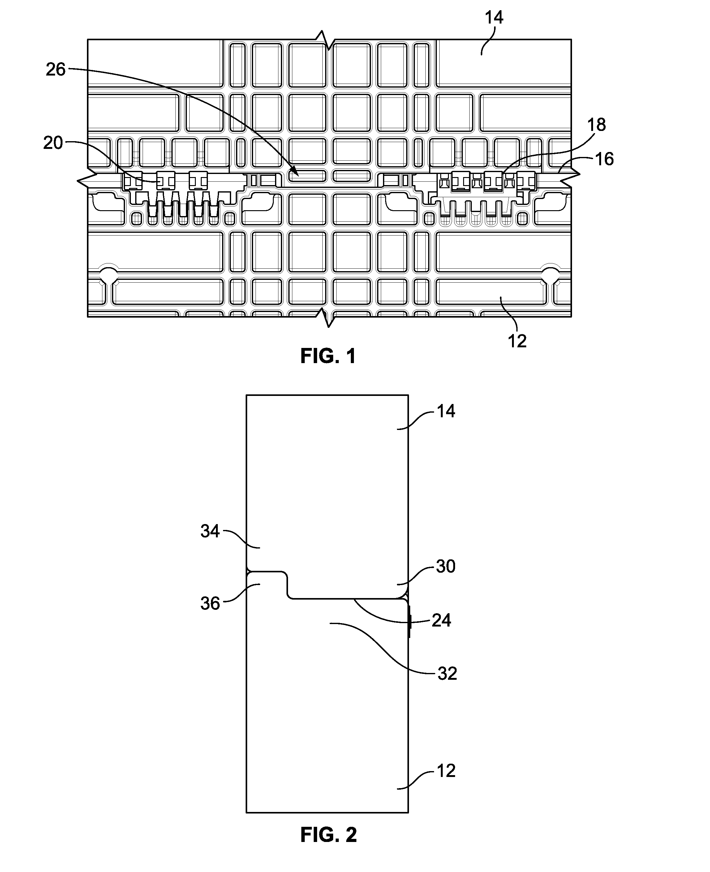 Bulk Container with Center Support Between Drop Door and Side Wall