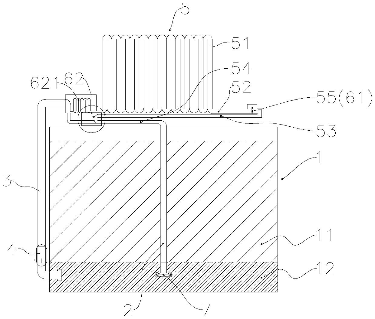 A kind of anti-oil deposition oil storage tank based on solar heat collection