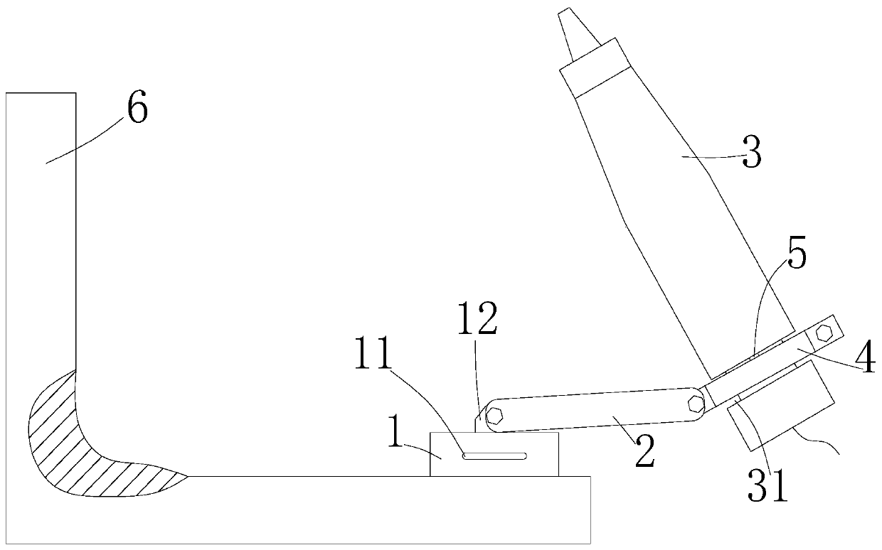 Welding bead residual stress eliminating device and method