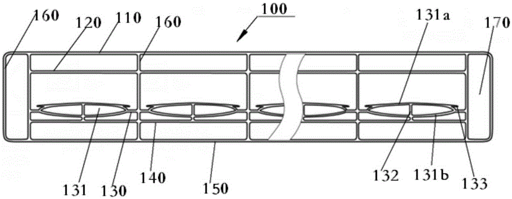 Full-plastic integrated channel box solar heat collector and manufacturing method thereof