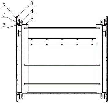 Sealing device of recoil roller chip removal device