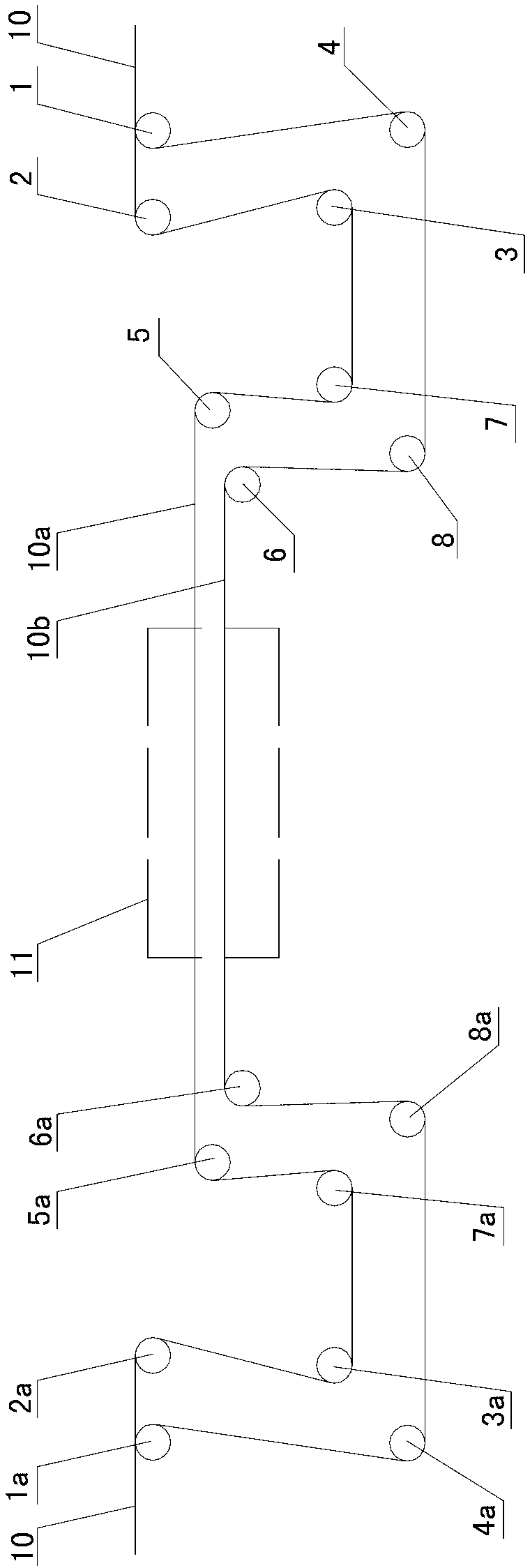 Carbon fiber tow layered conveying device