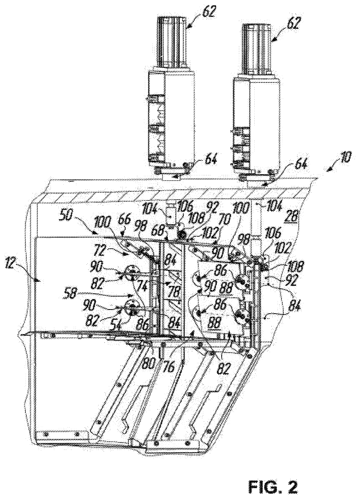 Box coating apparatus for vacuum coating of substrates, in particular spectacle lenses