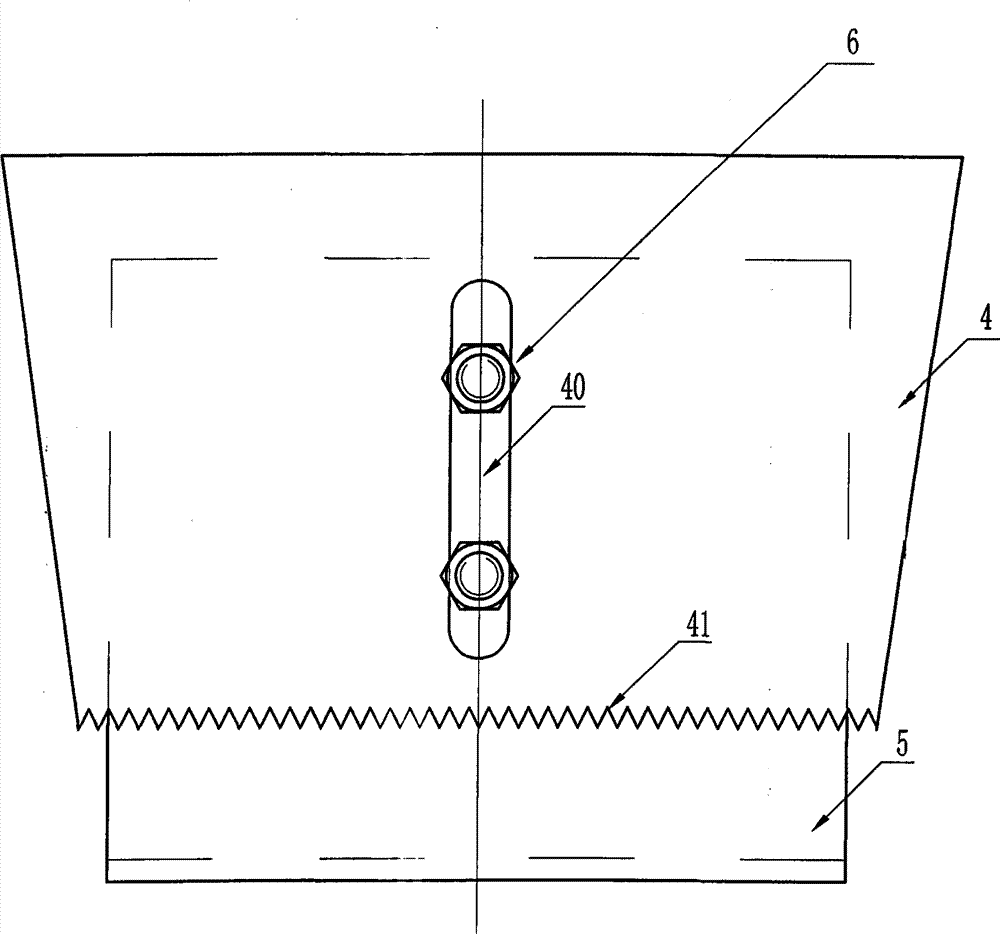 Reflux oil distribution device in washing section of distillation tower