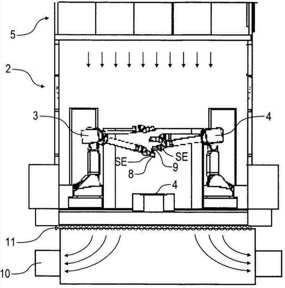 Coating device comprising a jet of coating medium which is broken down into drops