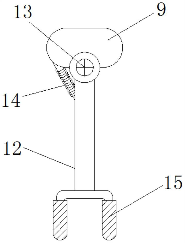 Shaking green sieving device for tea processing