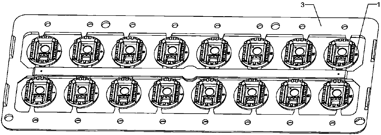 Manufacturing method of metal lines distributed on different orientation surfaces of insulator