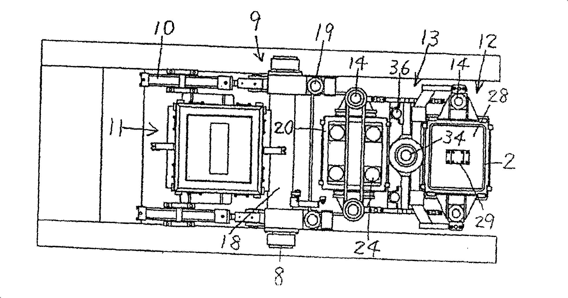 Method and device for forming flaskless cope and drag, and method of replacing matchplate