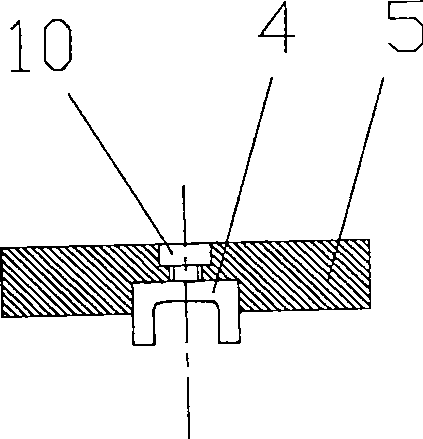 Axial positioning device for steam turbine low-pressure end outer vapor seal