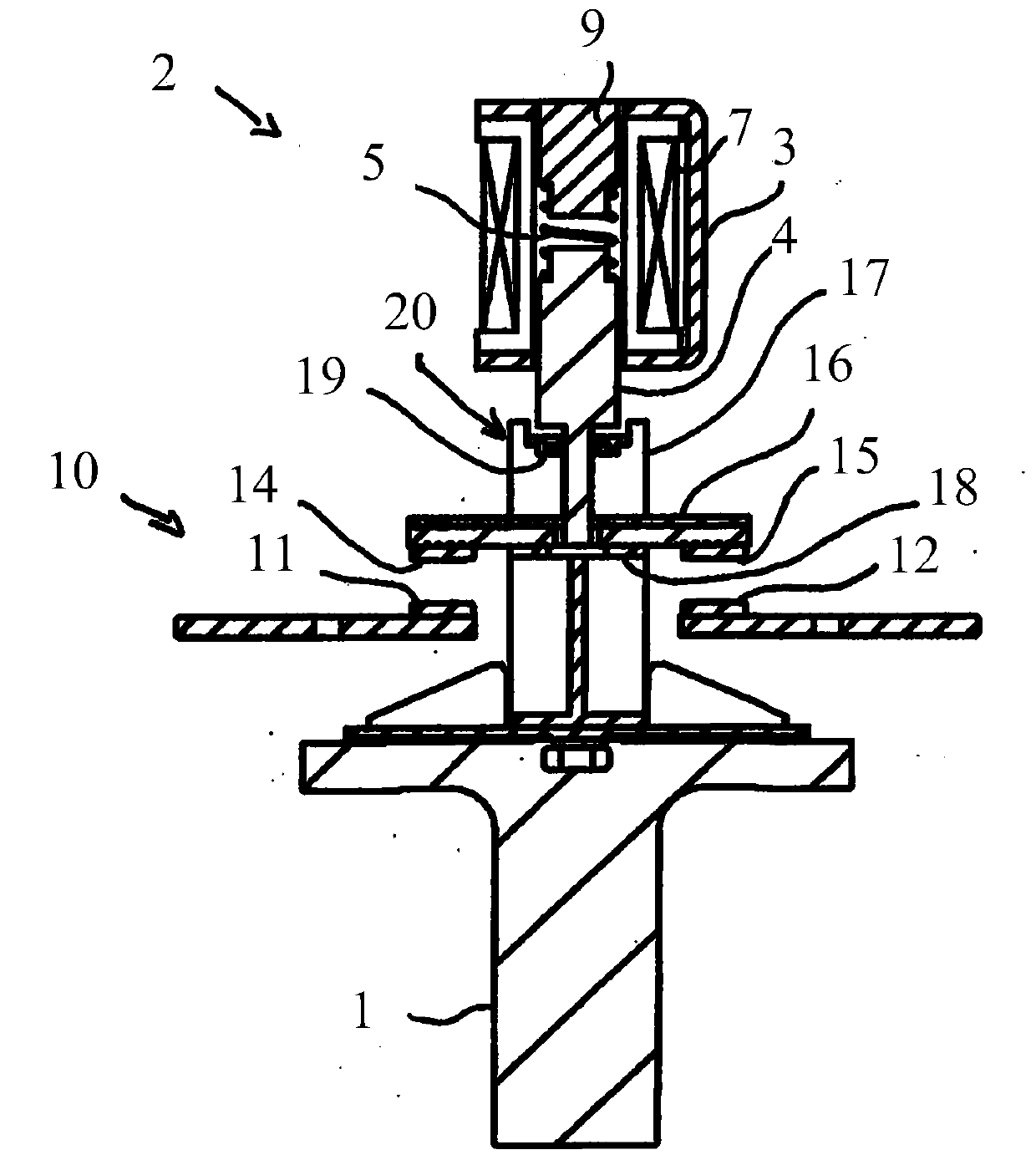 Switching device for on-off switching of current through a current path