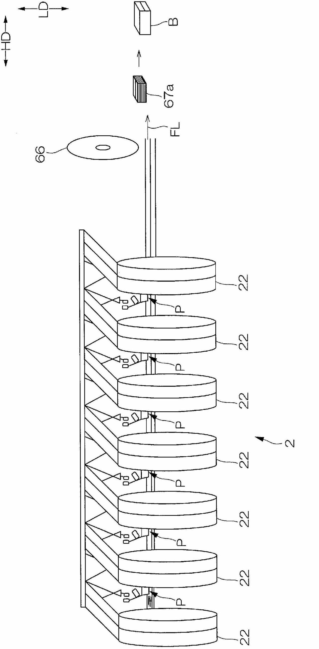 Tissue paper and method of manufacturing tissue paper