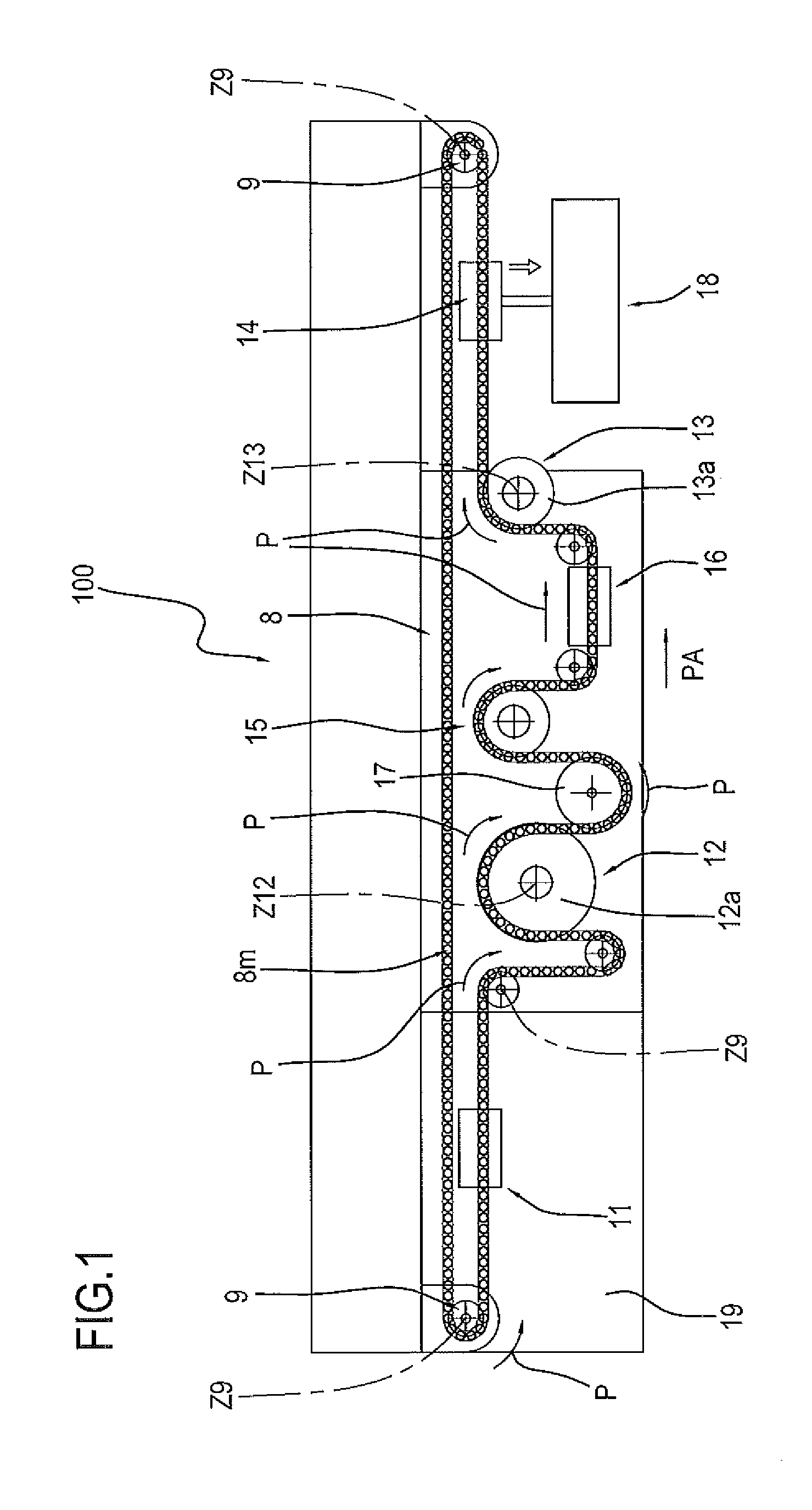 Machine and station for making single-use capsules for beverages