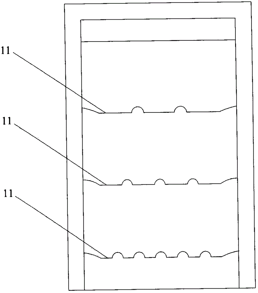 Device for separating and conveying fresh tea leaves