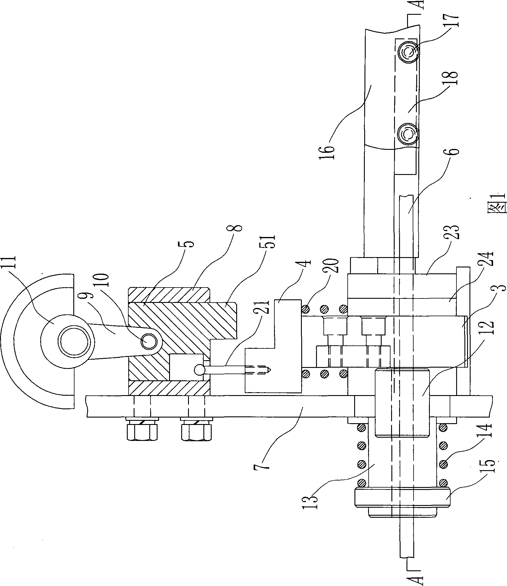 Mechanism for shearing steel bar straightening and shearing machine