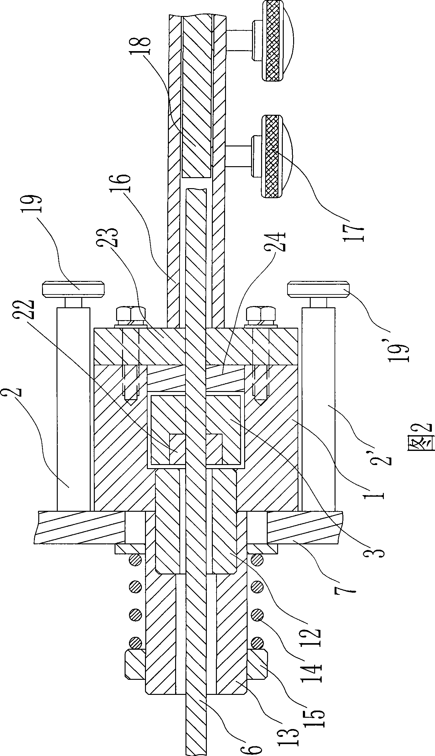 Mechanism for shearing steel bar straightening and shearing machine