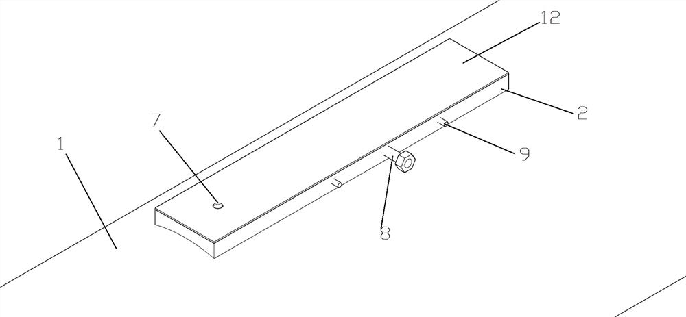 External patch type variable flow channel anti-blocking drip irrigation tape and anti-blocking drip irrigation method