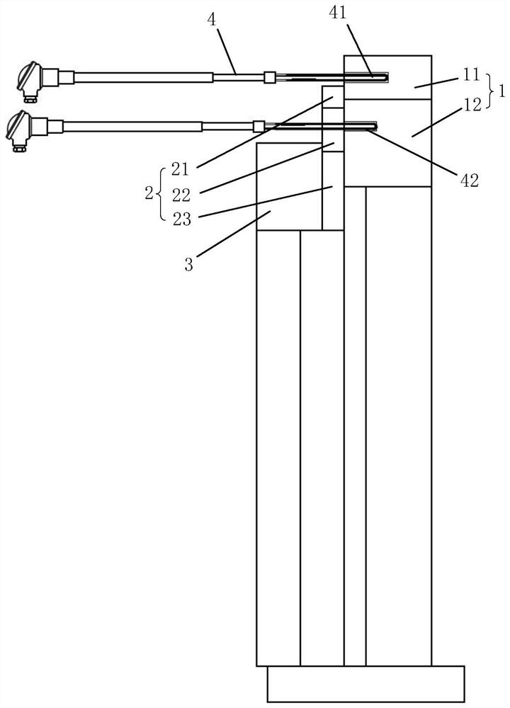 Thermal-state replaceable pool wall structure and replacement method thereof