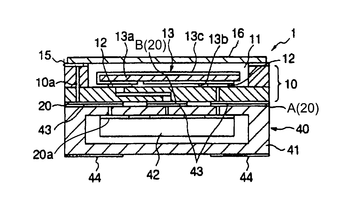 Piezoelectric resonator for oscillator and surface mount type piezoelectric oscillator