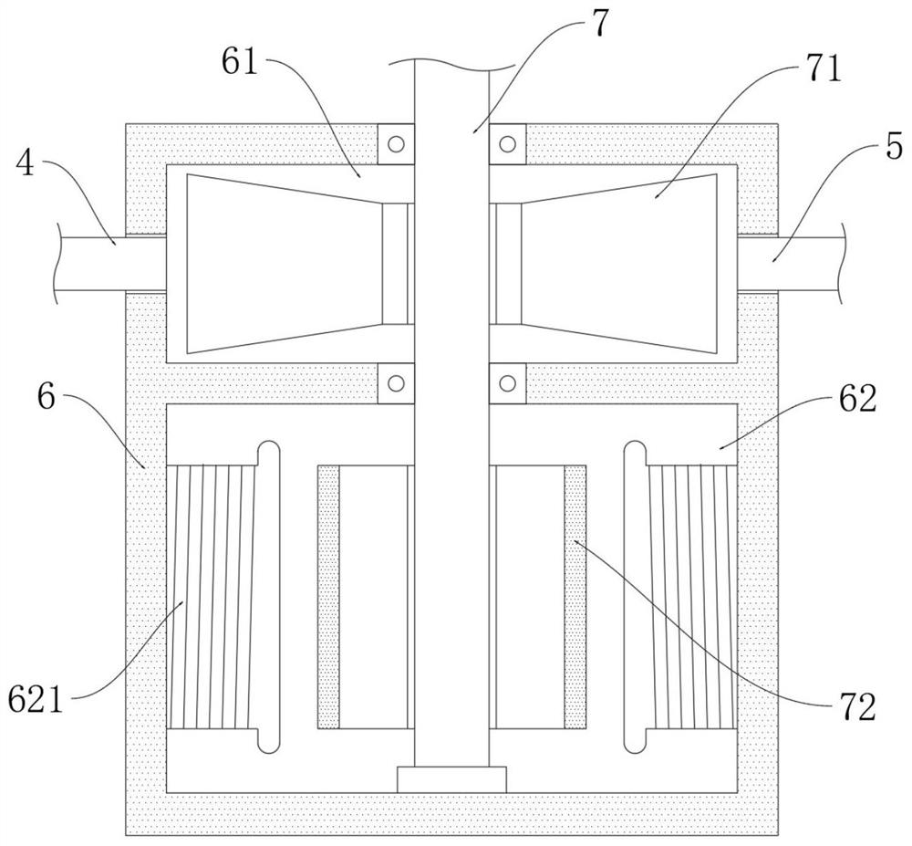 Magnetic flux leakage driving type heat dissipation oil tank of transformer