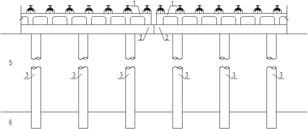 Independent pier column type rail bearing beam structure at double-line excavating section of medium-low speed maglev transportation engineering