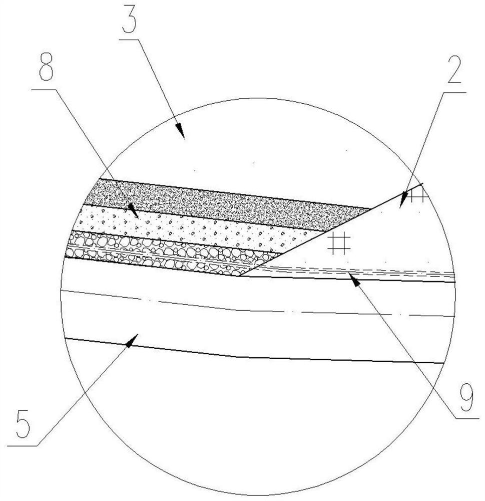 System combining bottom seepage drainage and flood drainage facilities